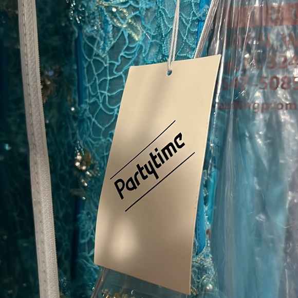 Party Time | Prom Formal Dress Turquoise Size 6 - Picture 6 of 7
